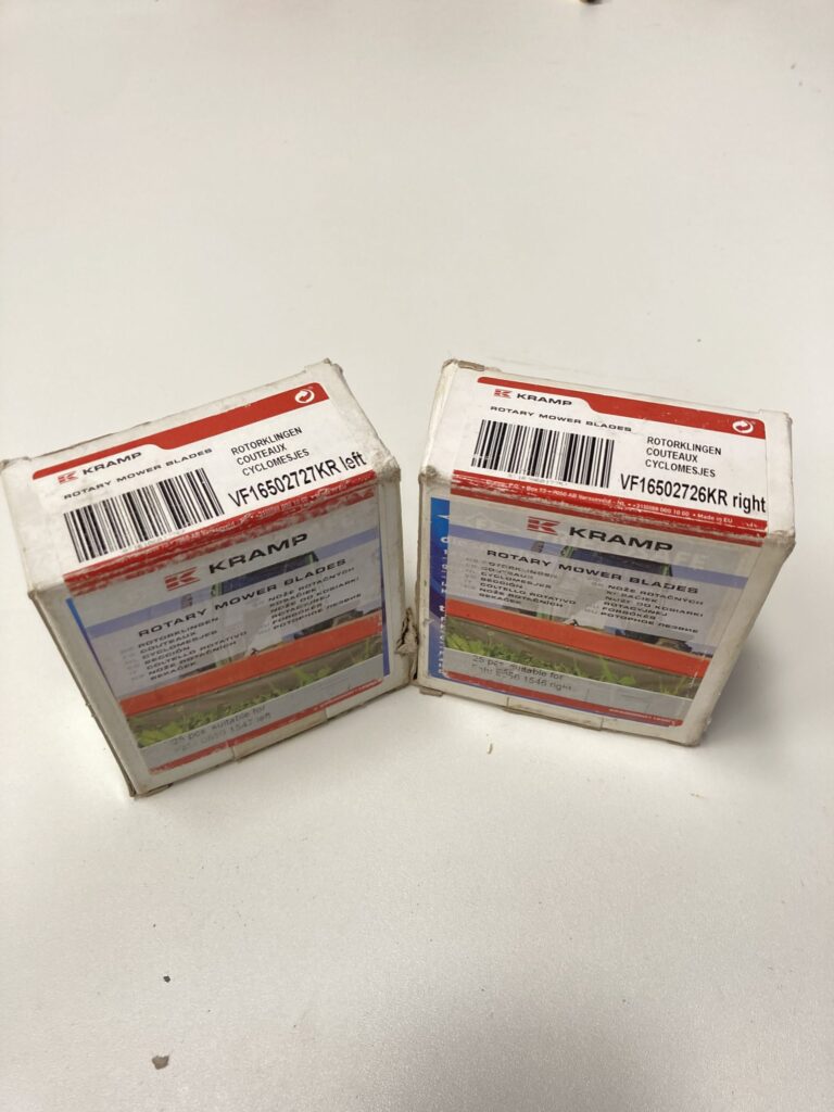 Maaimessen L+R Deutz Fahr SM maaier 16502726 & 16502727 New-Old-Stock