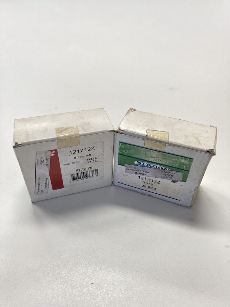 Maaimessen L+R Fella KM maaier 121712 & 121713 New-Old-Stock