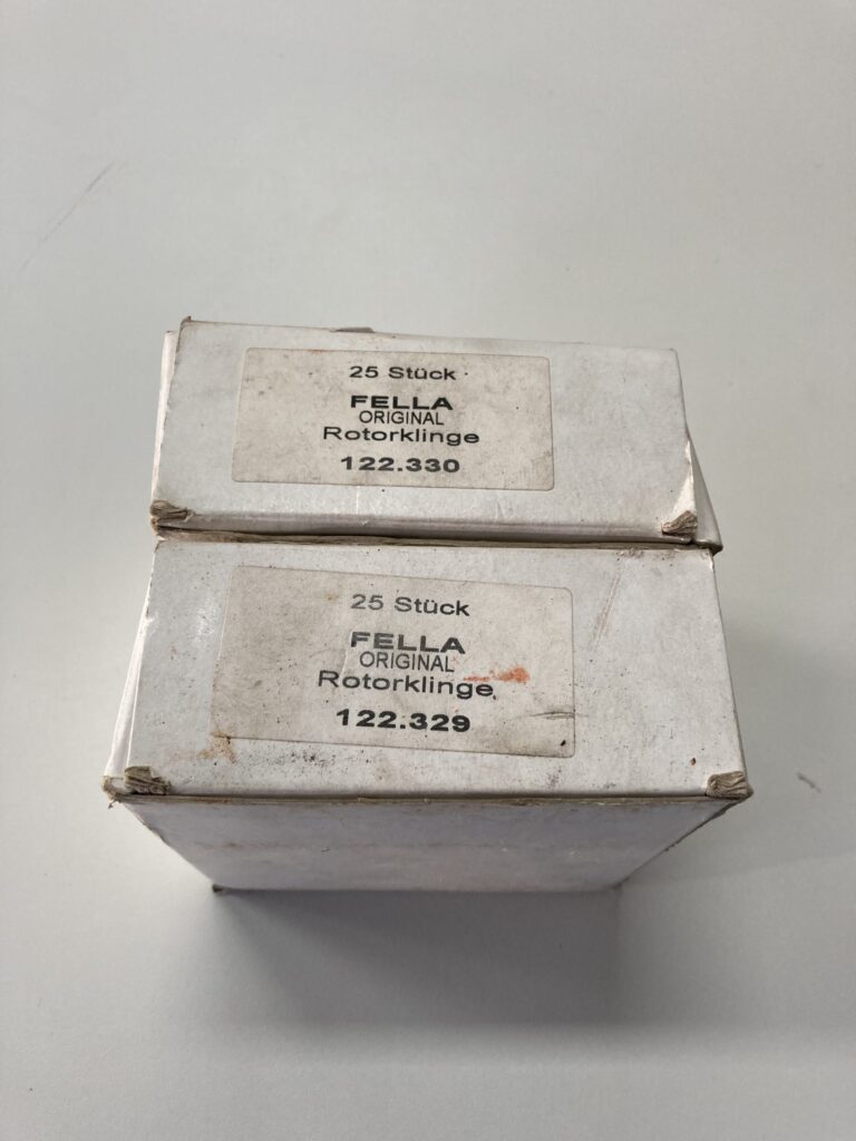 Maaimessen L+R Fella SM maaier 122329 & 122330 New-Old-Stock