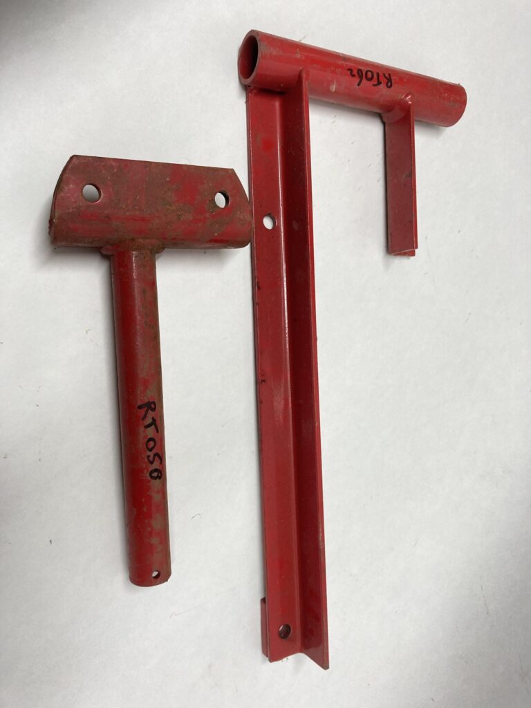 Steun met scharnier PZ186 212 RT058 + RT062 New-Old-Stock