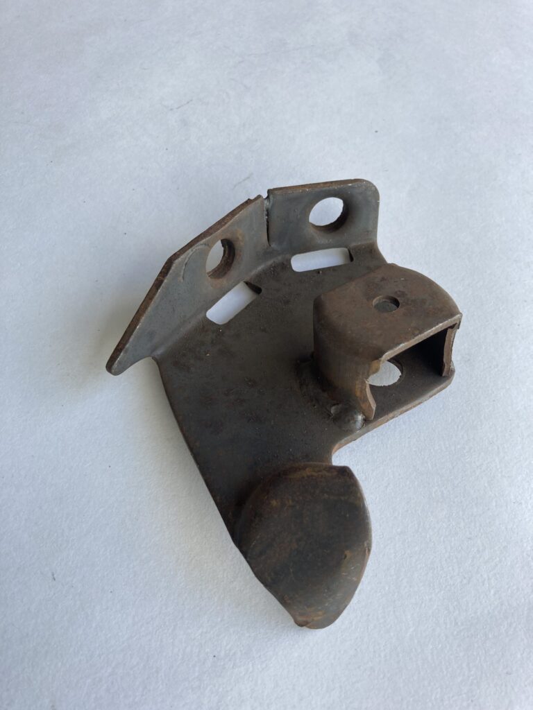 Tanddrager rechts PZ Strela TH0107R New-Old-Stock